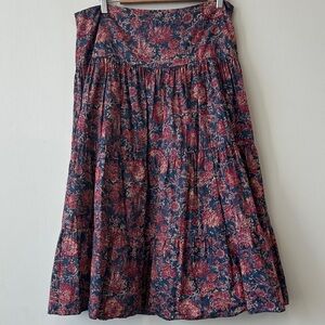 Chic Floral A-Line Tiered Skirt in Red and Blue